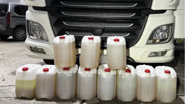 TIR’ın Yakıt Tankından 224 Kilo Sıvı Metamfetamin Çıktı