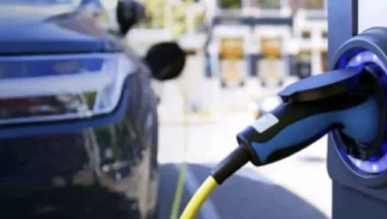 Elektrikli Araçlara Yol Vergisi mi Geliyor? Türkiye’de Son Durum