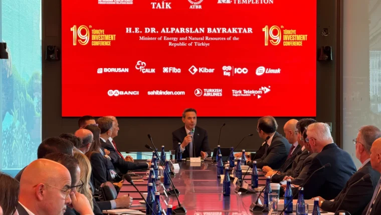 Bayraktar New York’ta Enerji Yatırımlarını Anlattı
