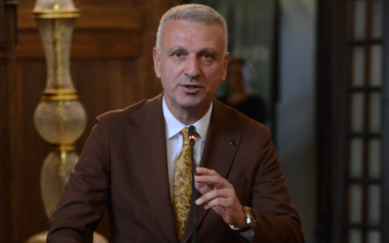 Oktay Saral’dan “fon krizi” açıklaması: “Sorumlular hukuk önünde hesap vermeli”