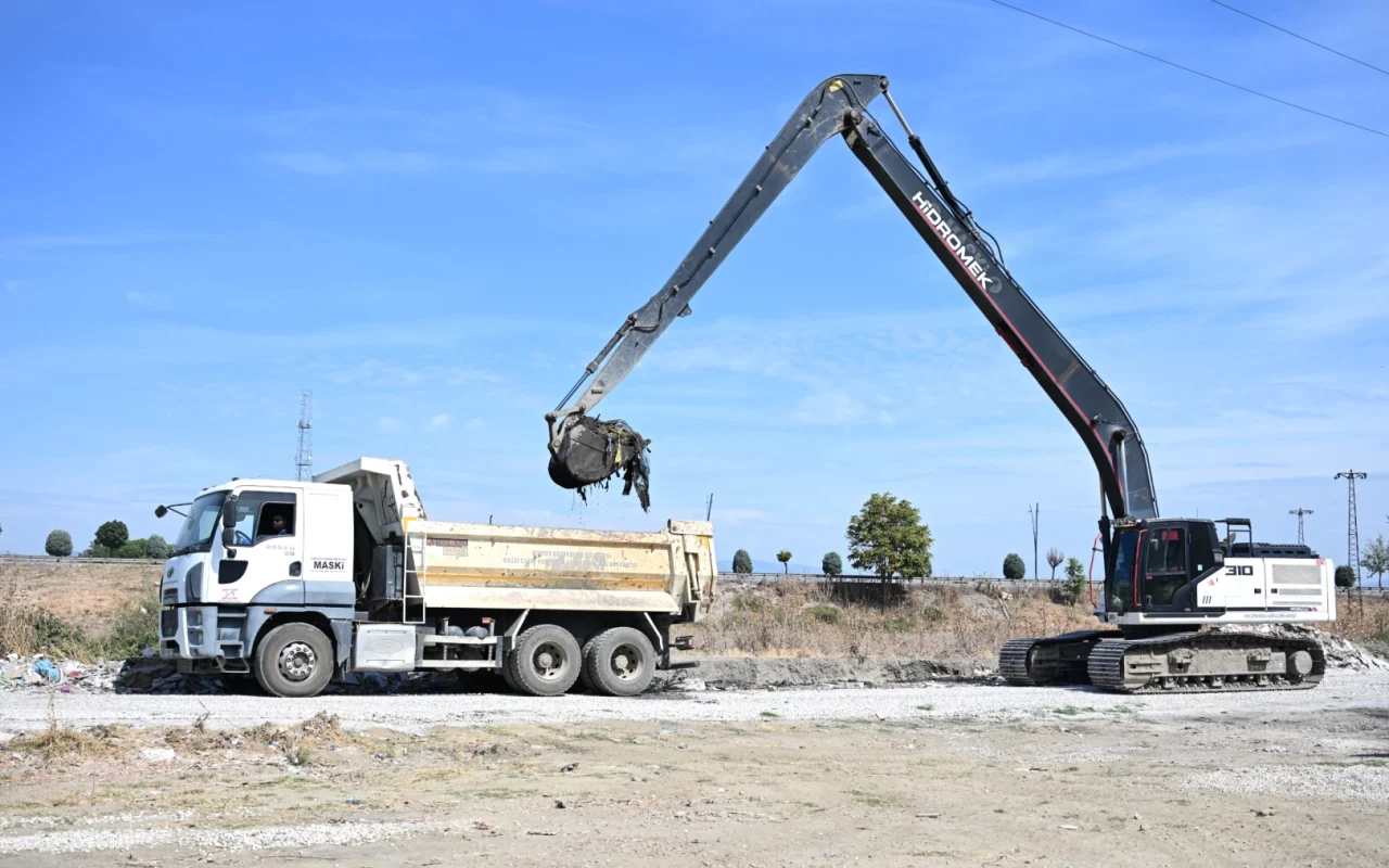 Manisa’da MASKİ'den 250 kilometrelik dere temizliği