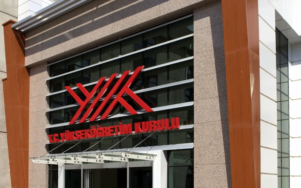 YÖK'ten 2026 YKS Adaylarına Yeni Hak: Üniversite Kapısı Açıldı