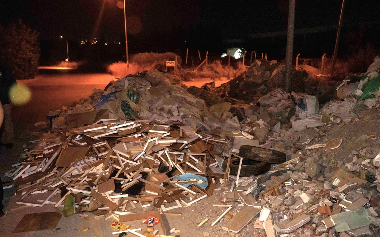 Bornova’da Kaçak Moloz Seferberliği: Tüm Kamyonlar Sahada
