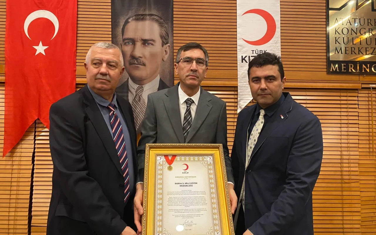 Bursa'da Okullardan Rekor Kan Bağışı: 18 Bin 67 Ünite