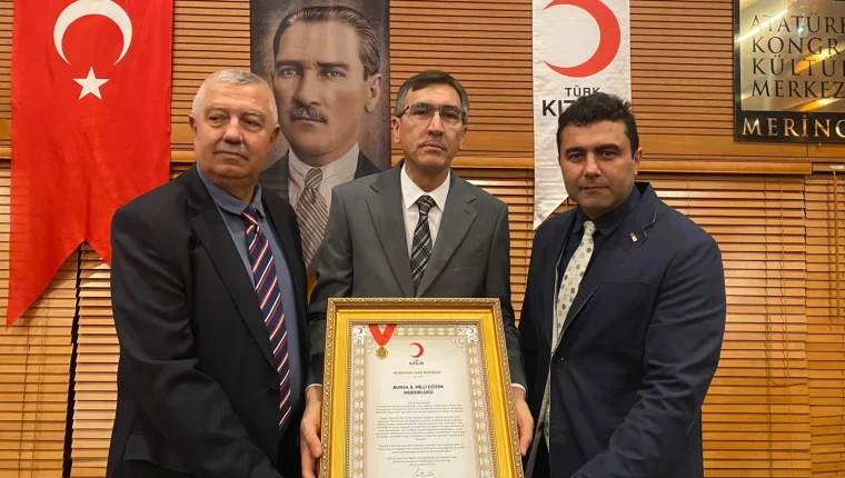 Bursa'da Okullardan Rekor Kan Bağışı: 18 Bin 67 Ünite