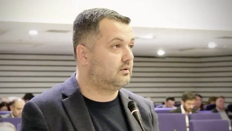 Buca’da Mazgal Tartışması: Oygur’dan Belediyeye Çağrı