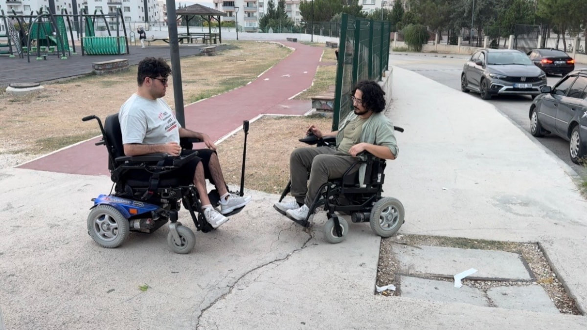 Osmaniye’de Furkan 1 gün akülü sandalyede engelleri deneyimledi