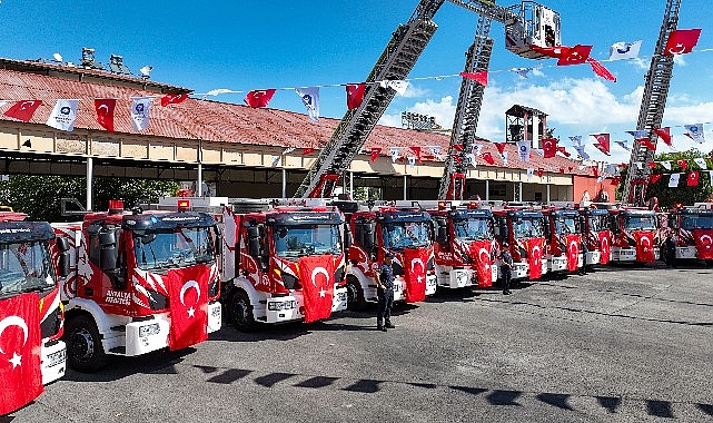 Antalya itfaiye filosuna 24 yeni araç eklendi; hedef 226