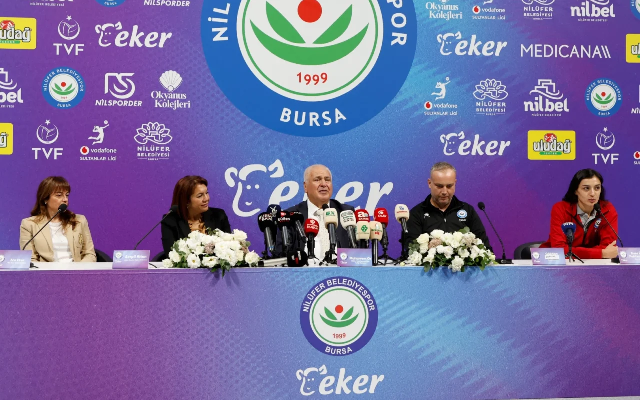 Nilüfer Belediyespor Eker sezon tanıtımında yeni kadroyu açıkladı