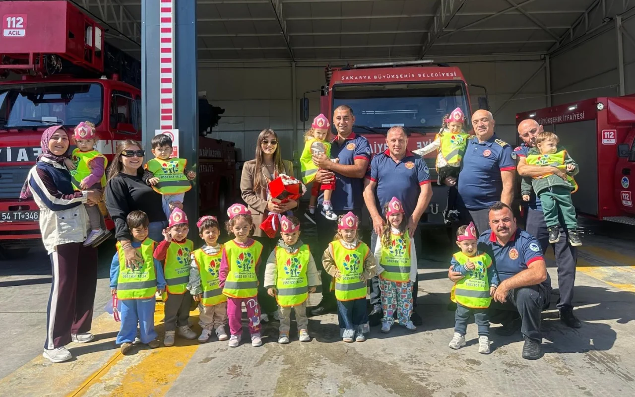 Sakarya’da 900 öğrenci itfaiyeci eğitimiyle afet bilinci kazandı