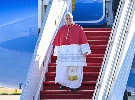 Papa Francis 18 yıl sonra ilk resmi devlet ziyareti için Fransa’da
