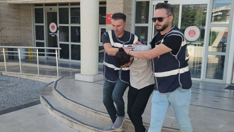 Muğla’da Atatürk büstünü söküp götüren şüpheli tutuklandı