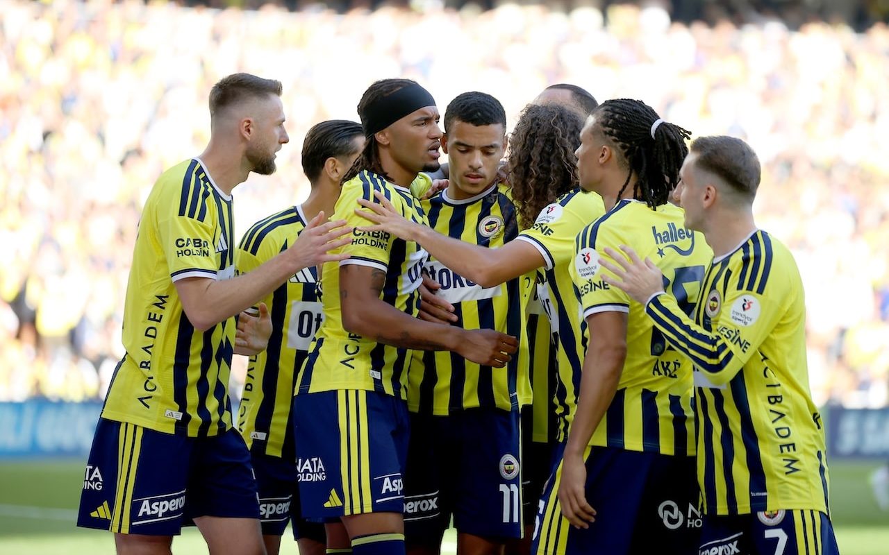 Fenerbahçe Azerbaycan’a gidiyor: Resmi açıklama bekleniyor