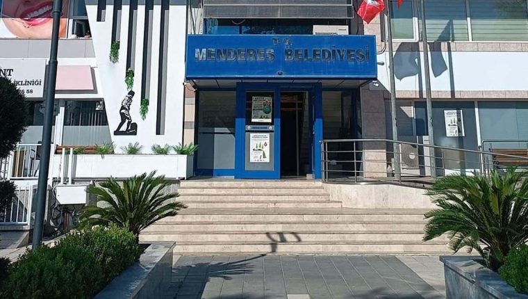 Menderes Belediyesi soruşturmasında 9 kişiden 7’si tutuklandı
