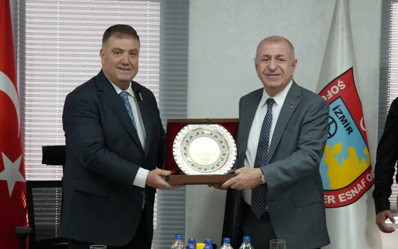 Özdağ: Türkiye ağır bir buhran yaşıyor, esnaf için Bakanlık önerisi