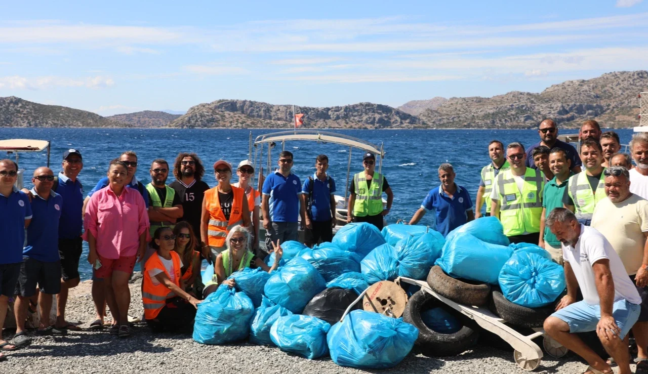 Muğla’da kıyılarda plastik atıklara karşı ortak mücadele