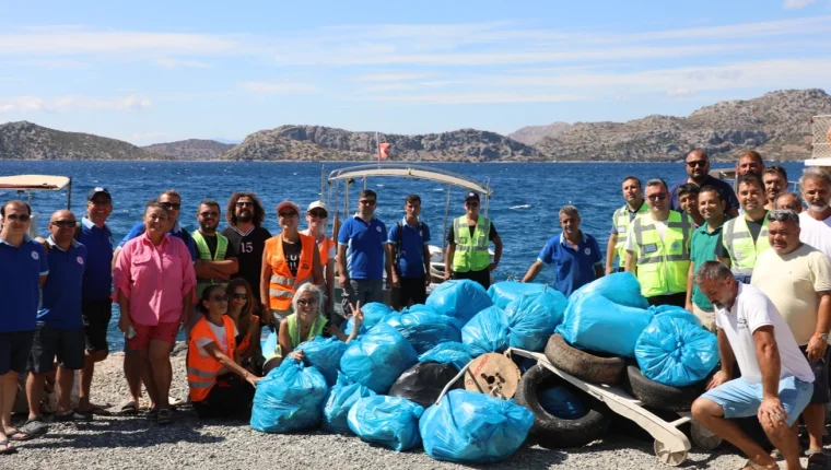 Muğla’da kıyılarda plastik atıklara karşı ortak mücadele