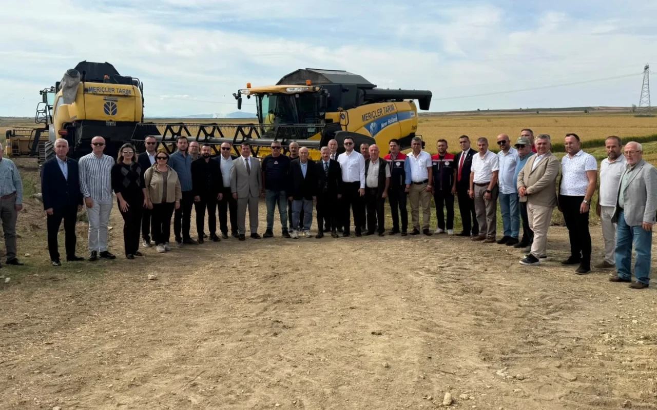 Keşan’da çeltik hasadı başladı: üreticiler ve protokol katıldı