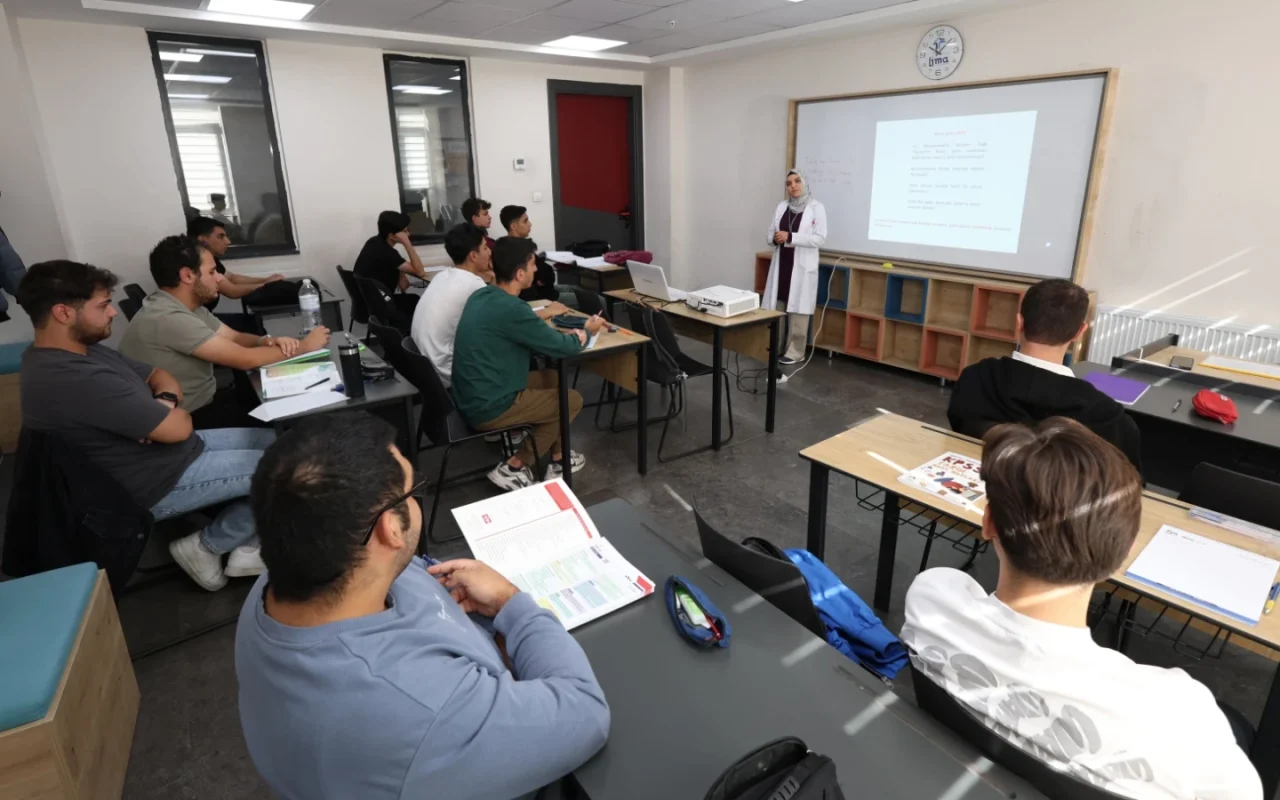 Konya LİMA’da yeni eğitim dönemi 3 bin öğrenciyle başladı