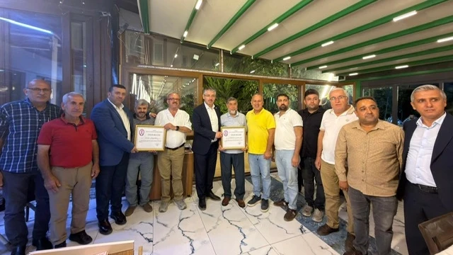 Şaban Çopuroğlu, İskenderun’da vatandaş ve esnafla buluştu