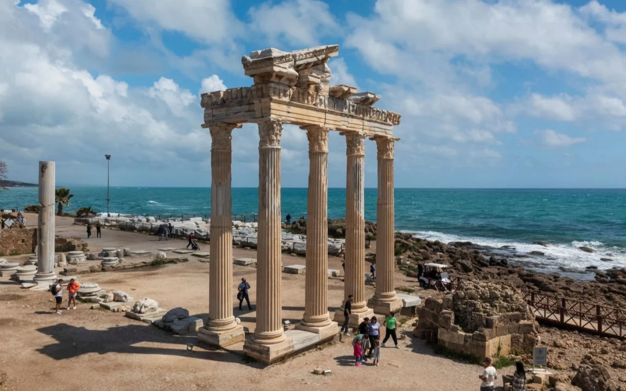 Bakan Ersoy: Turizmi 4 mevsime yaymak için çalışıyoruz