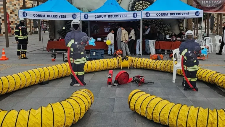 Çorum İtfaiyesi 101. yılını Kadeş Barış Meydanı'nda kutladı