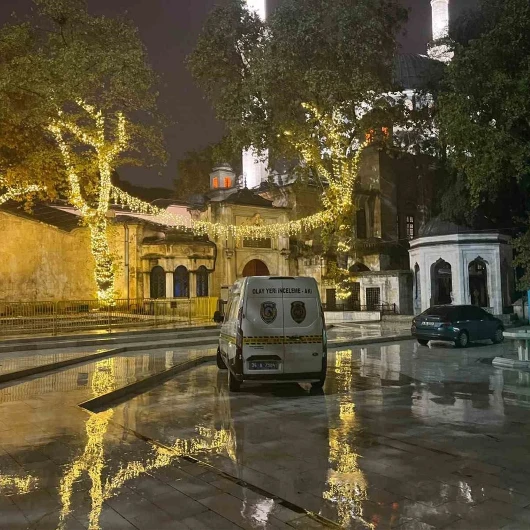 Eyüpsultan Camii'nde vakit namazında silahlı tartışma