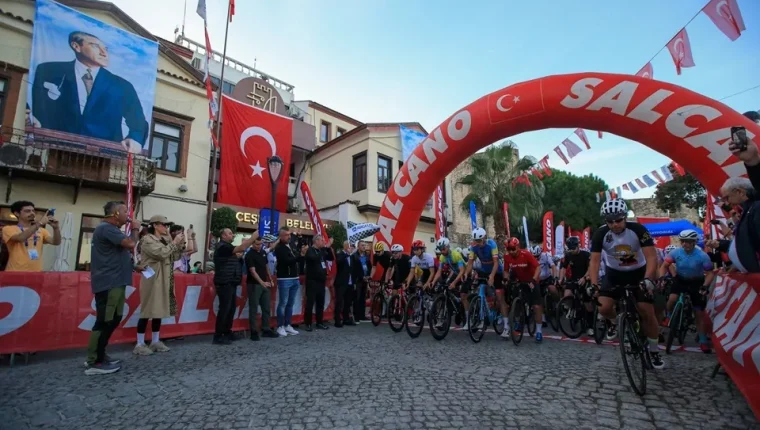 Çeşme’de 10. yıl heyecanı... Binlerce bisikletçi pedal çevirecek
