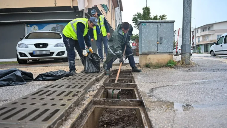 Bursa'da yağmur teyakkuzu: ekipler 766 ihbara müdahale etti