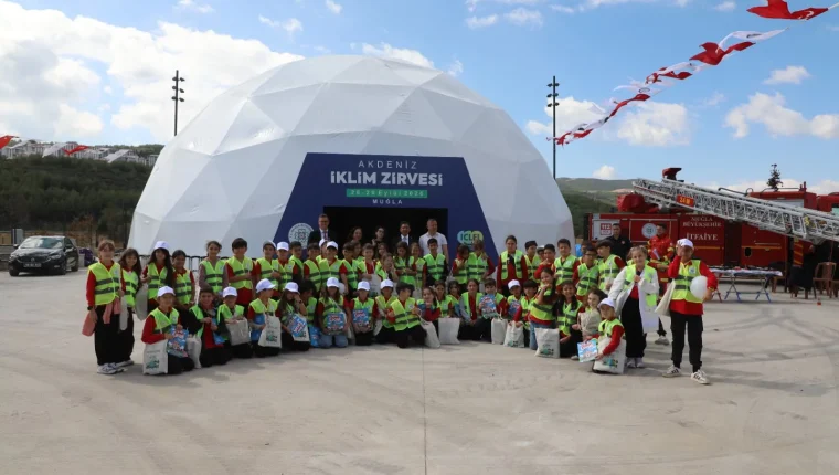 Mavinin Derinlikleri 3D gösterimi Muğla'da öğrencilerle buluştu