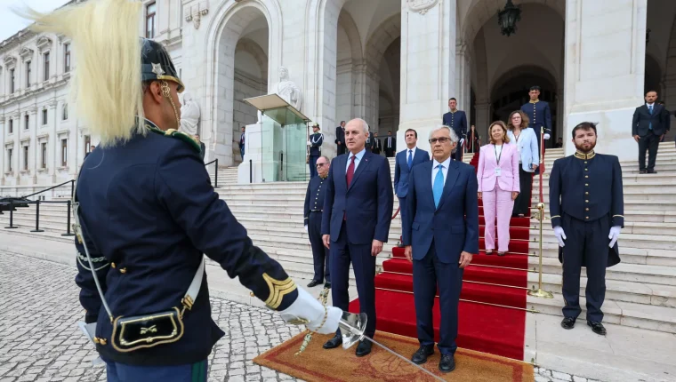 Numan Kurtulmuş Lizbon’da Portekiz Meclisi’nde resmi törenle karşılandı