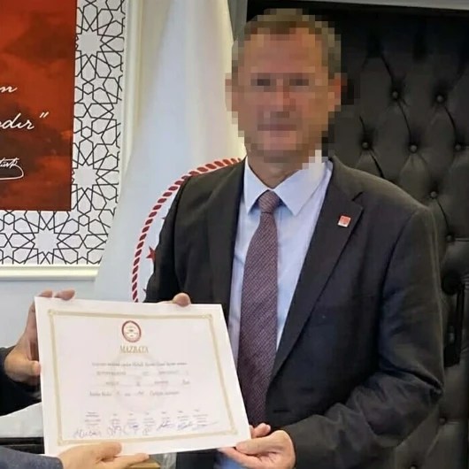 CHP'li meclis üyesi Çin'de gözaltında: Partiden ihraç edildi