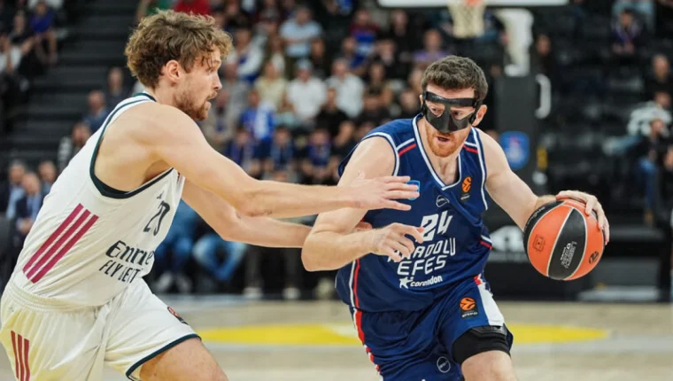 Anadolu Efes EuroLeague 2. haftada Real Madrid'i 94-84 mağlup etti