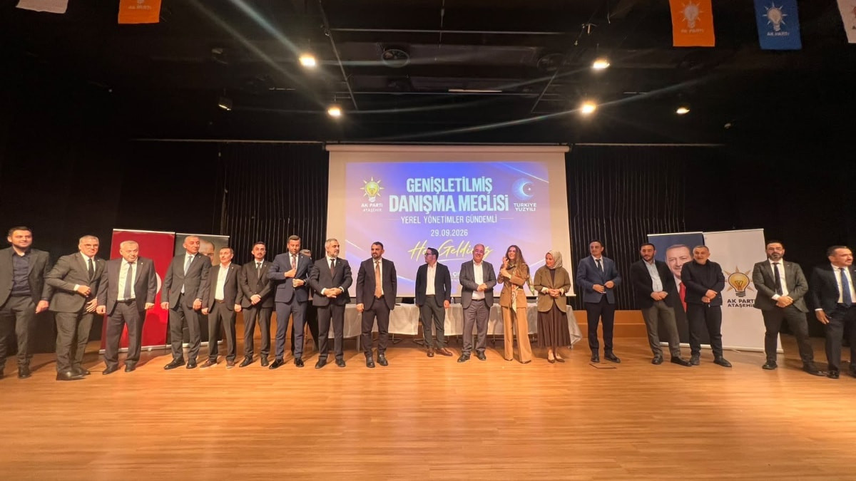Ataşehir'de 6 CHP'li üye AK Parti'ye katıldı; Oğuz Sarul İBB Meclisi'nde de görevli