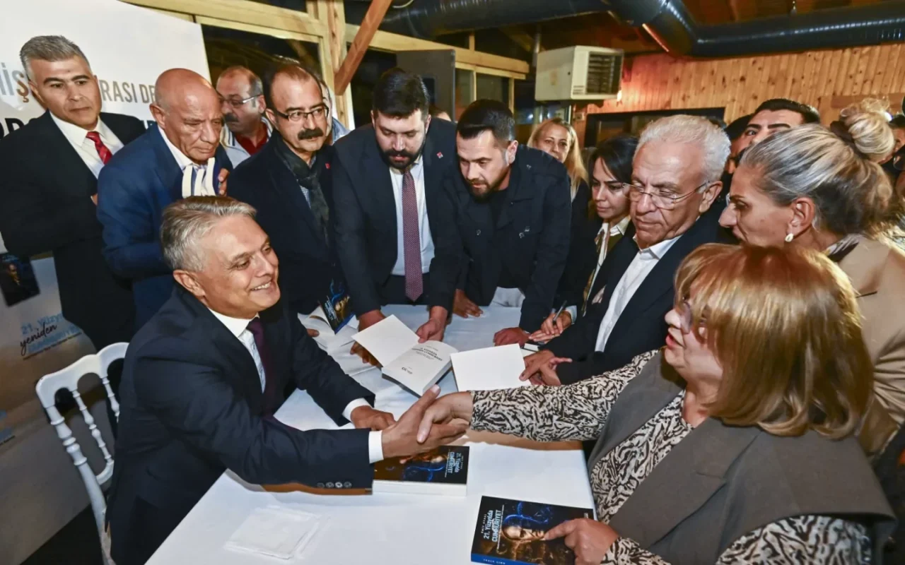 Başkan Uysal’ın Ankara kitap buluşmasına yoğun ilgi görüldü