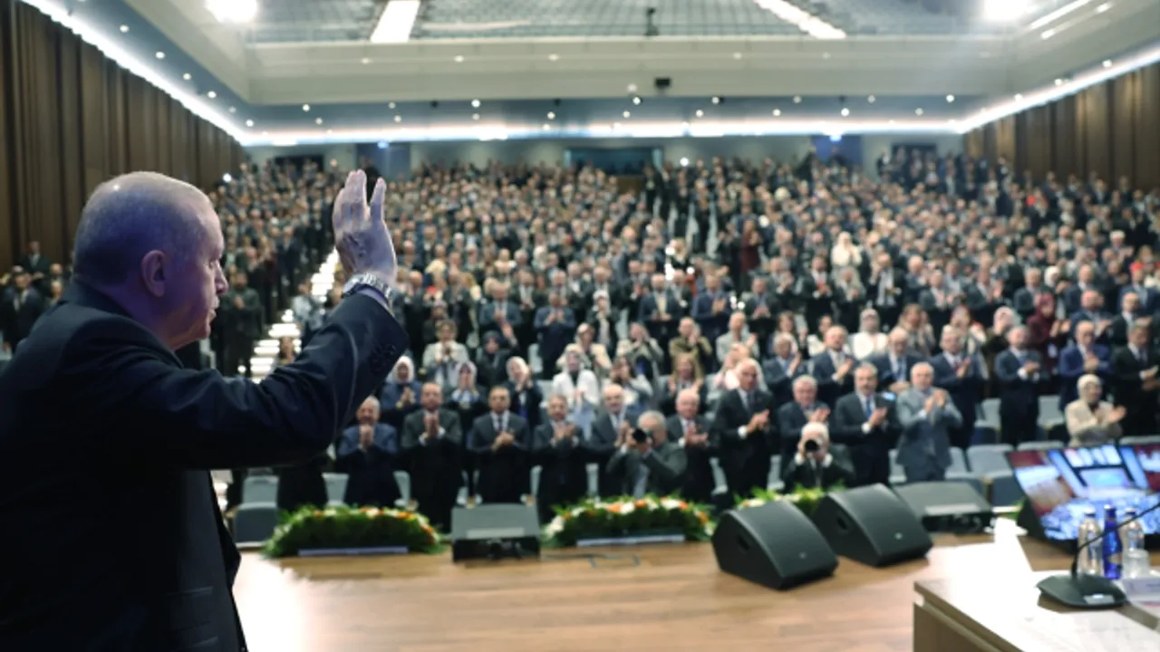 Erdoğan: Yanlış yapanla vedalaşır, yolumuza güçlenerek devam