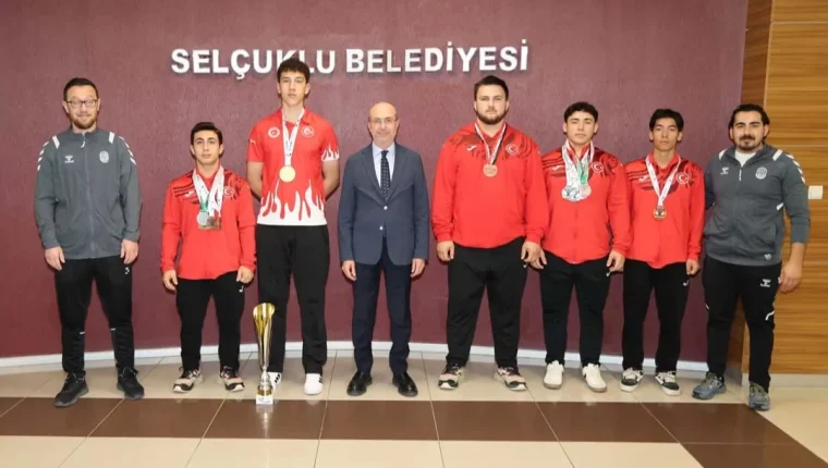 Selçuklu Belediyesporlu sporcuları Başkan Pekyatırmacı ağırladı