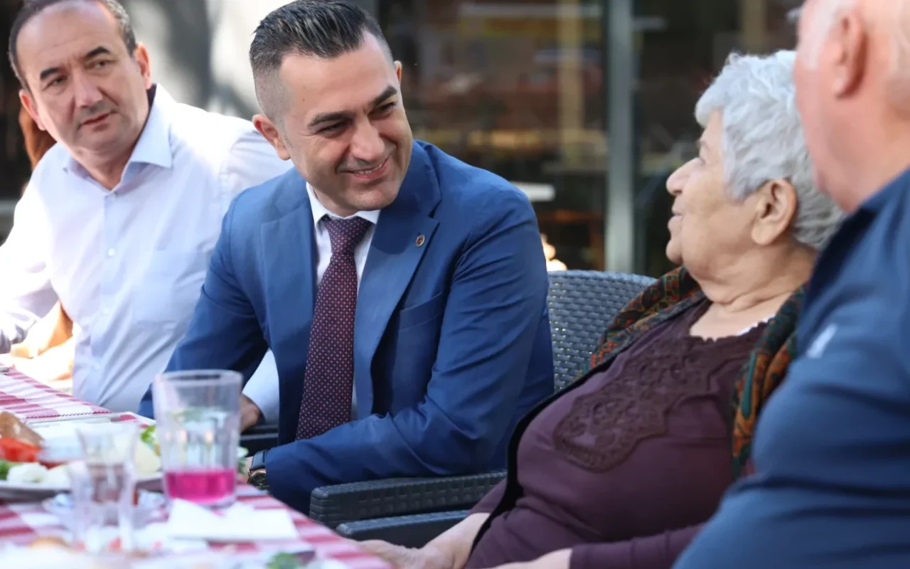 Antalya'da Alzheimer hastalarına moral: Mavi Ev etkinlikleri