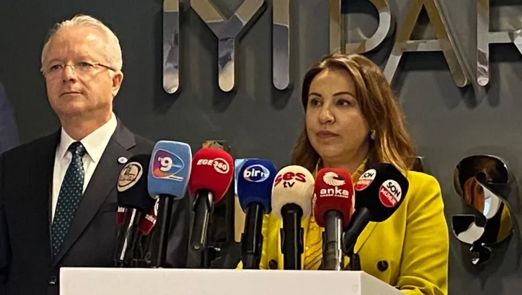 İYİ Parti İzmir'den Foça ve Çiğli başkanlarının AKP'ye geçişine tepki