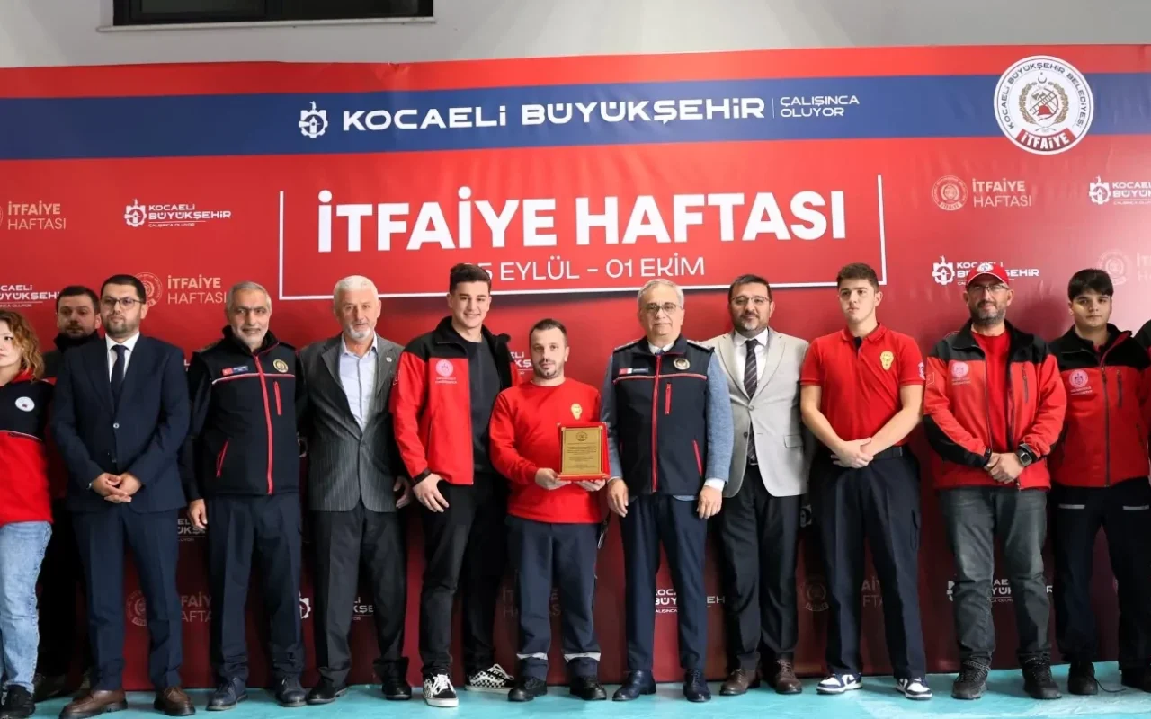 Kocaeli'de Genel Sekreter Baraçlı itfaiye personelini ziyaret etti