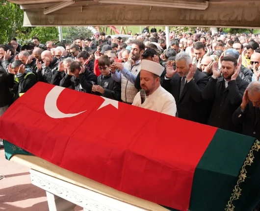 Fenomen motorcu Cumhur Kahraman İstanbul'da son yolculuğuna uğurlandı