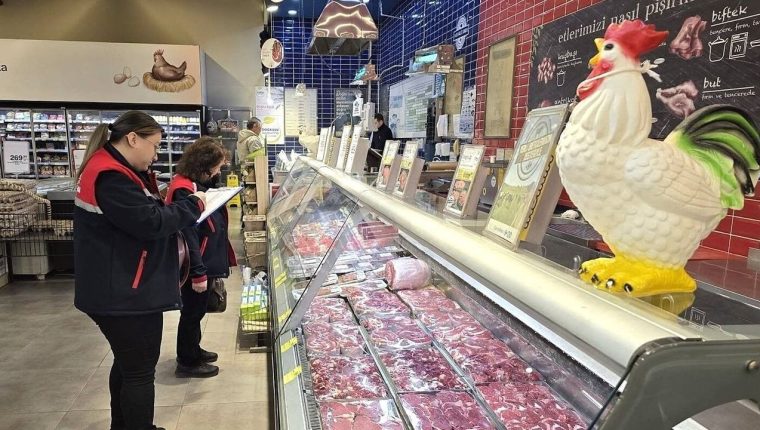 Afyonkarahisar'da TÜFİS denetimi: Marketlerde fiyat takibi başladı