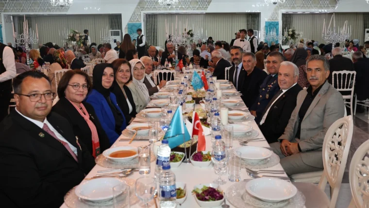 Nilüfer Belediyesi’nden şehit aileleri ve gaziler onuruna yemek