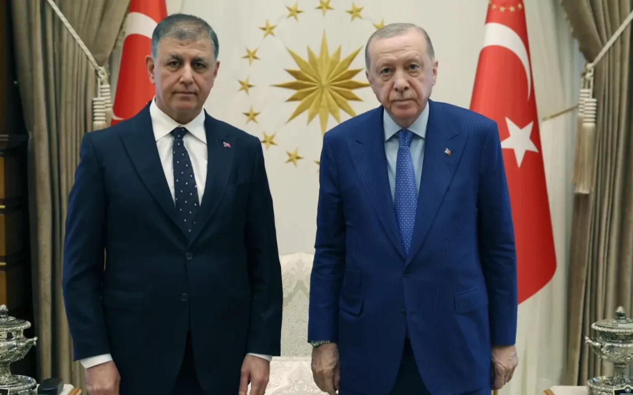 Cemil Tugay Cumhurbaşkanlığı Külliyesi'nde Erdoğan'la görüştü