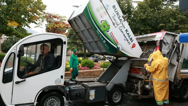 Osmangazi'de günlük 1.100 ton atık toplanıyor, 10 çuval ücretsiz