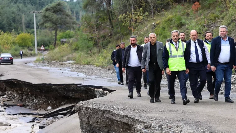 Sakarya Başkanı Alemdar Geyve'de: Selin tahribatı temizleniyor