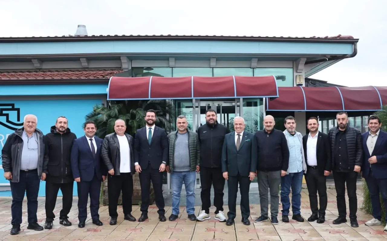 Başkan Özdemir Bursaspor taraftar liderleriyle buluştu
