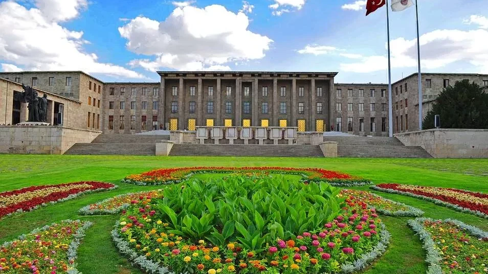 TBMM yeni yasama yılı açılışı: Erdoğan Genel Kurul'a hitap edecek