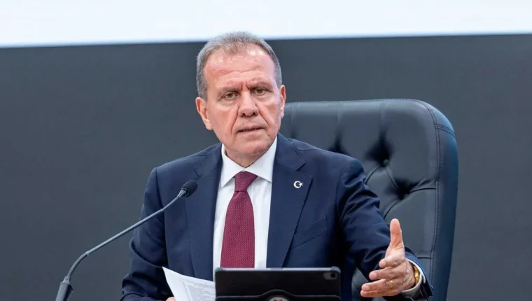 Mersin’de 3 belediyeye yolsuzluk operasyonu! Vahap Seçer dahil 59 gözaltı: Milyarlık kamu zararı