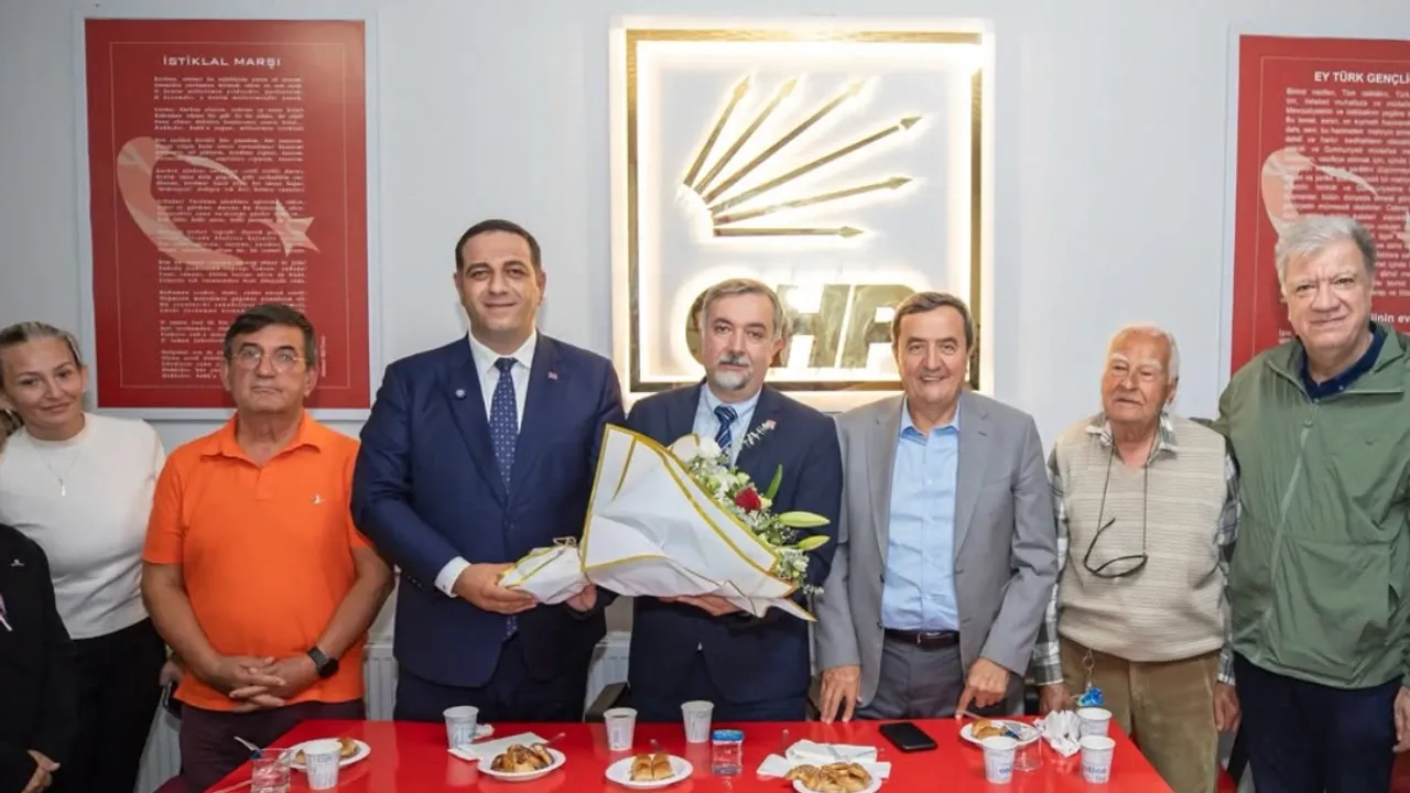 İzmir Narlıdere'de Erman Uzun Serkan Çağlar'ı ziyaret etti